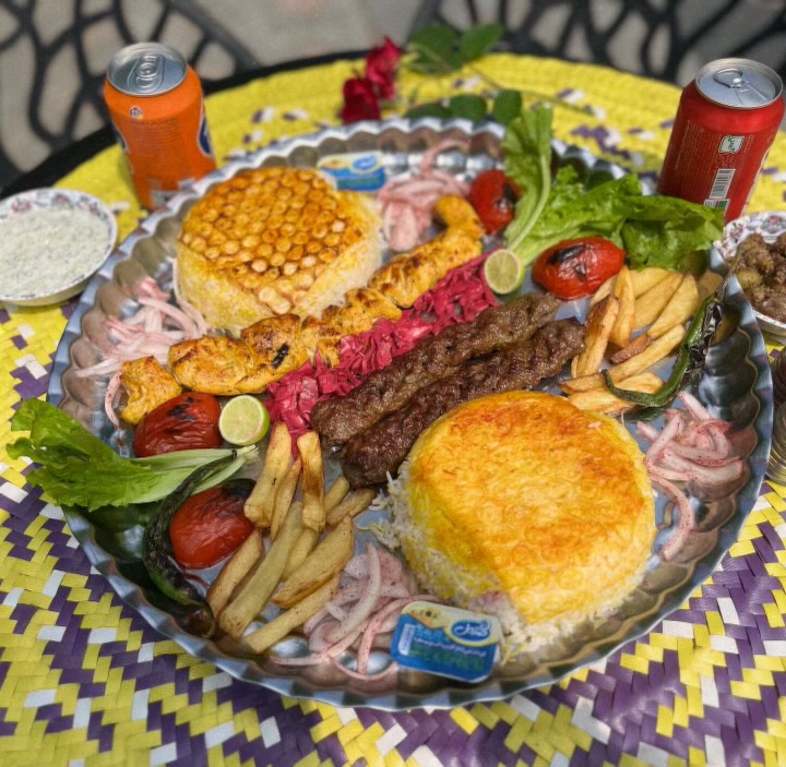 باغ رستوران ضیافت در آستارا
