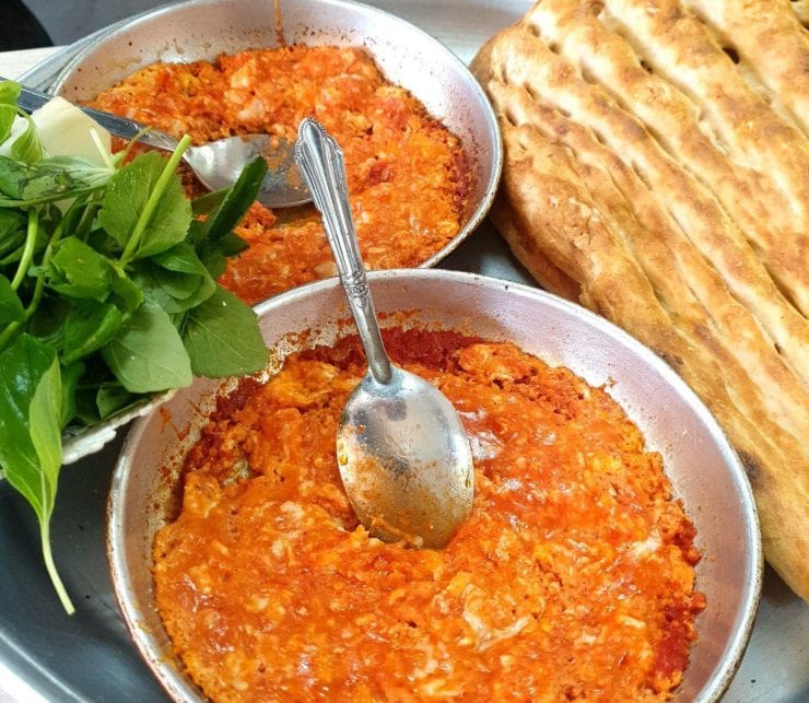باغ رستوران ضیافت در آستارا