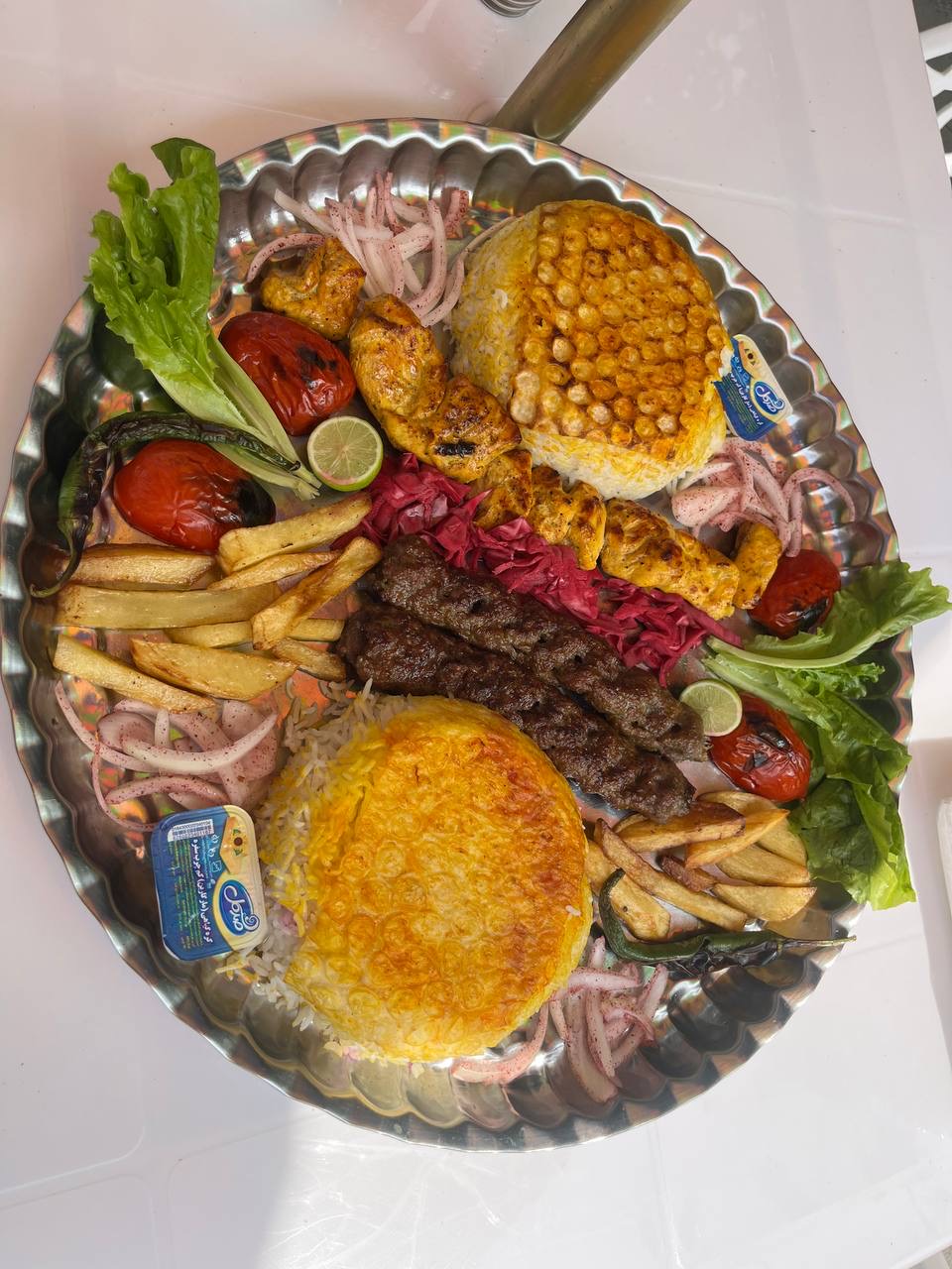 باغ رستوران ضیافت در آستارا