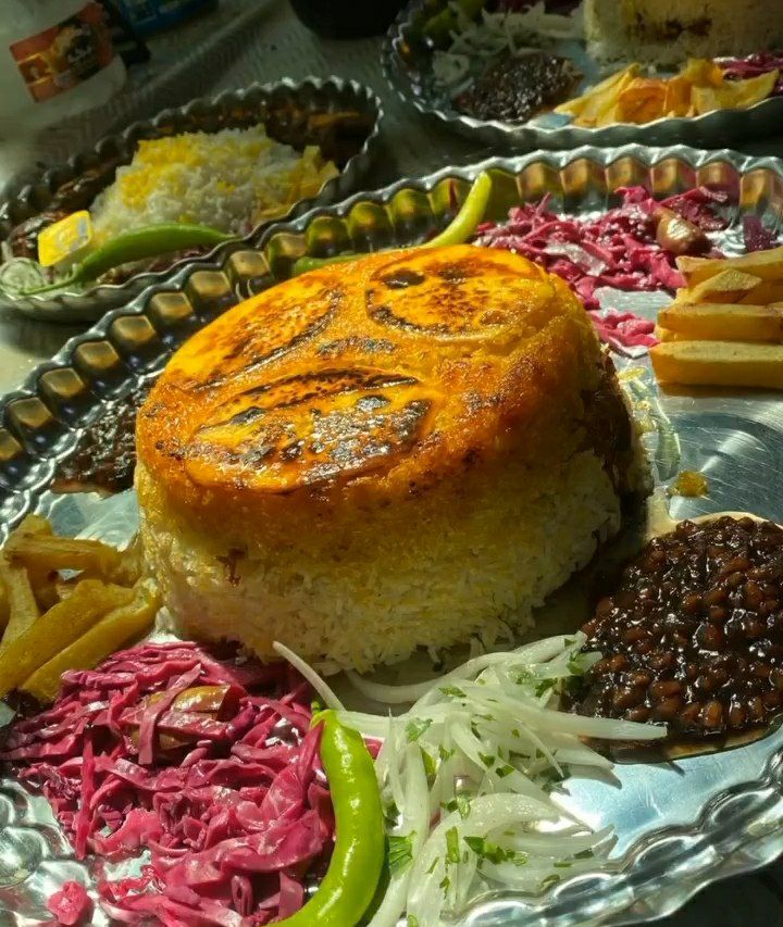 باغ رستوران ضیافت در آستارا